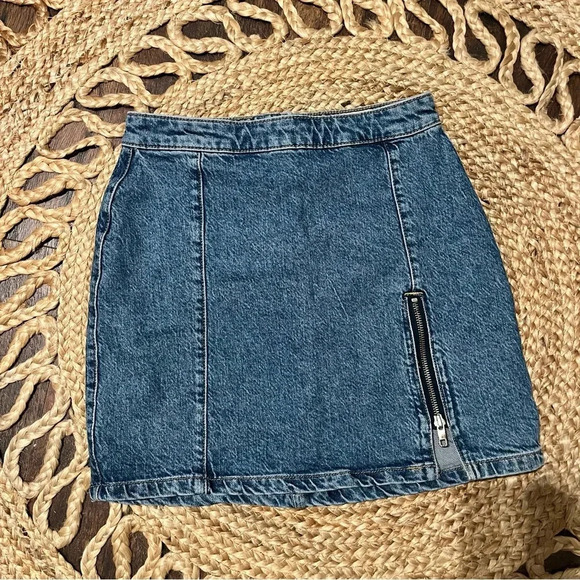 Free People Midnight Magic Denim Jean Miniskirt Size 4 - Picture 1 of 3